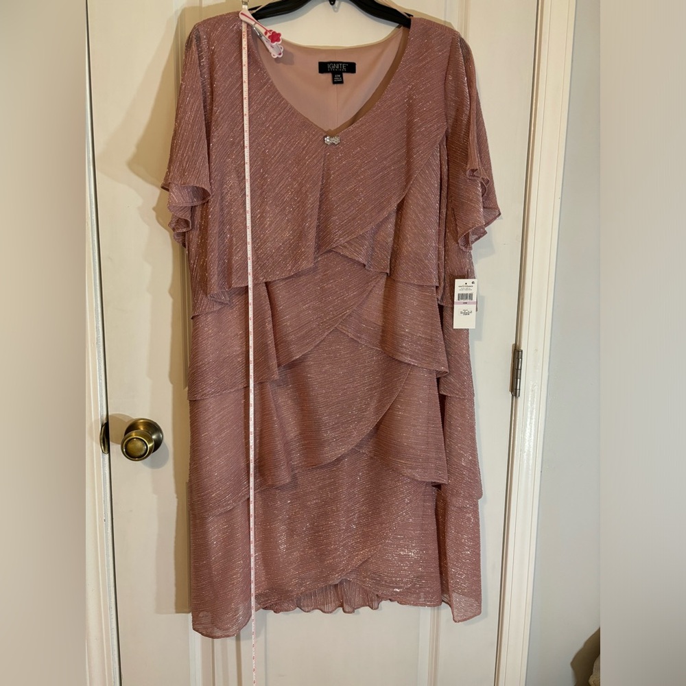 Gorgeous Asymmetrical layered shimmering Rose Pink dress. - Picture 8 of 16